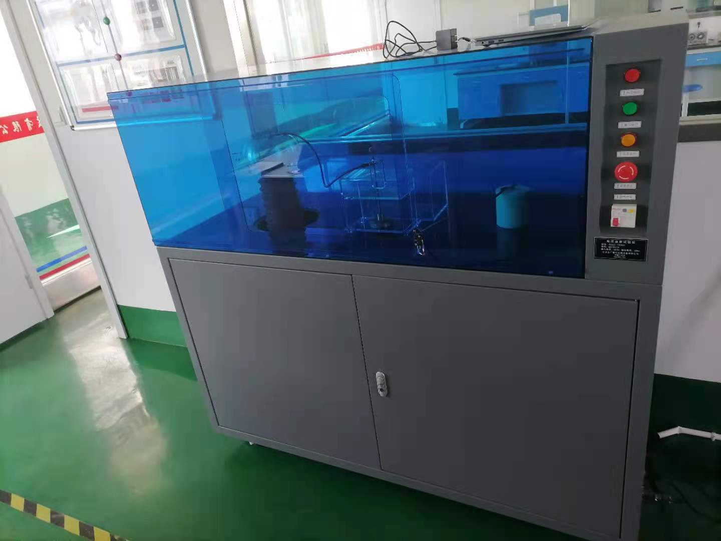 嫩叶草满18点此进在线