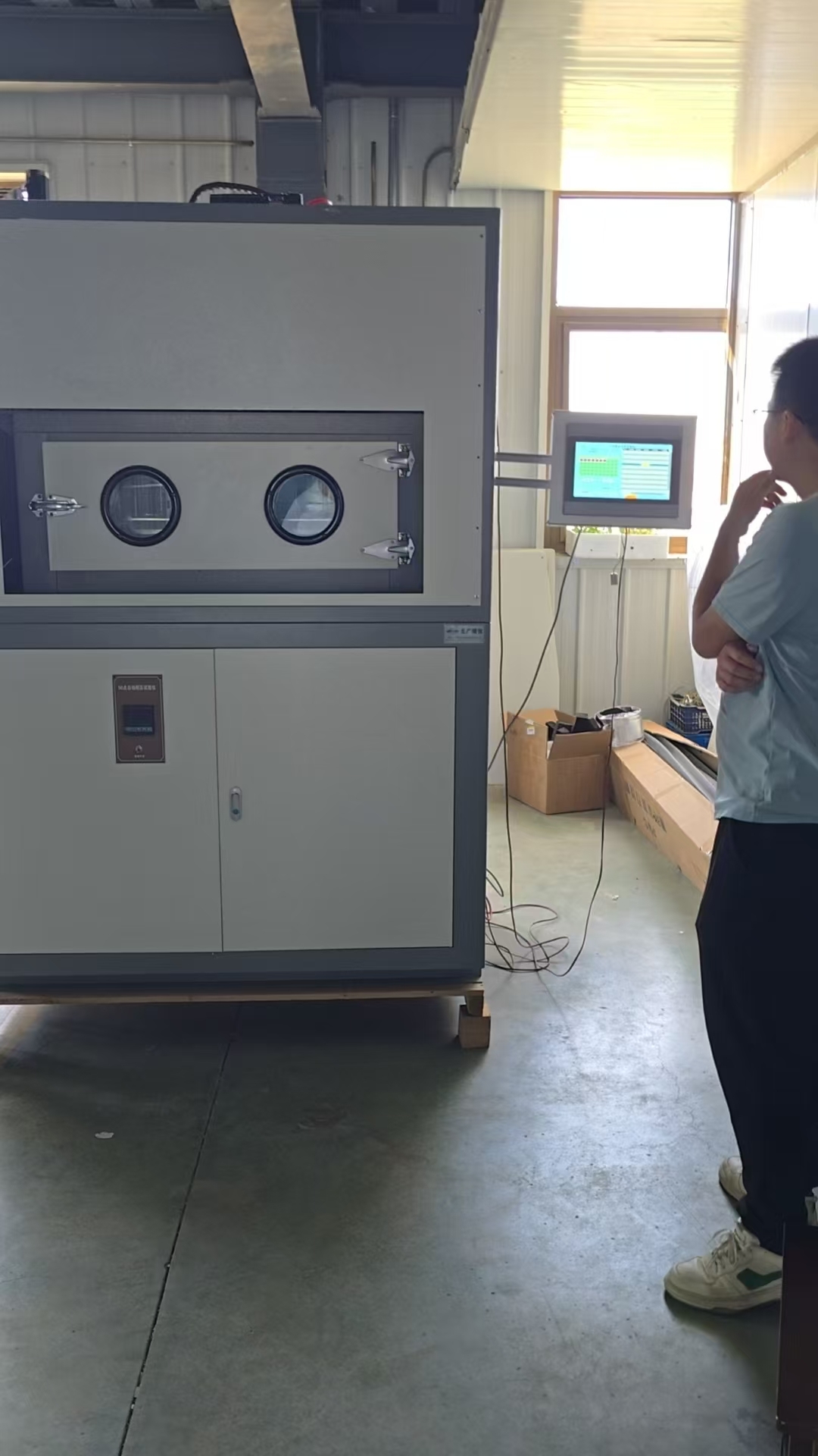 嫩叶草满18点此进在线